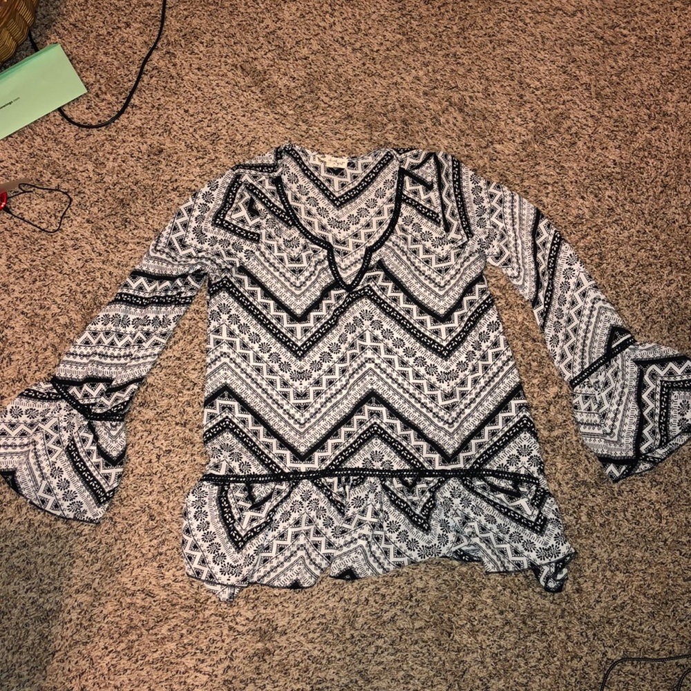 Delicate long sleeve “About a Girl”